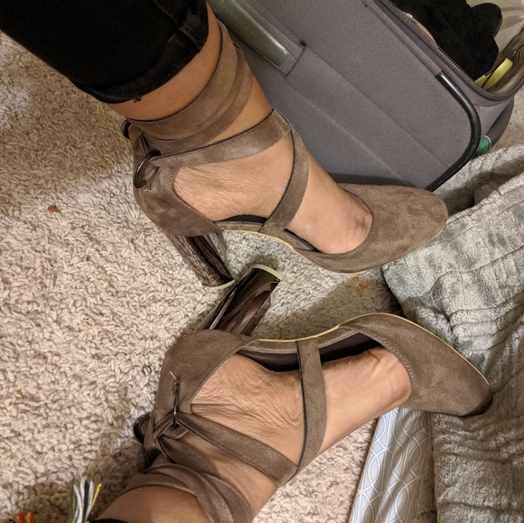 Tan strap sandals - Picture 5 of 5